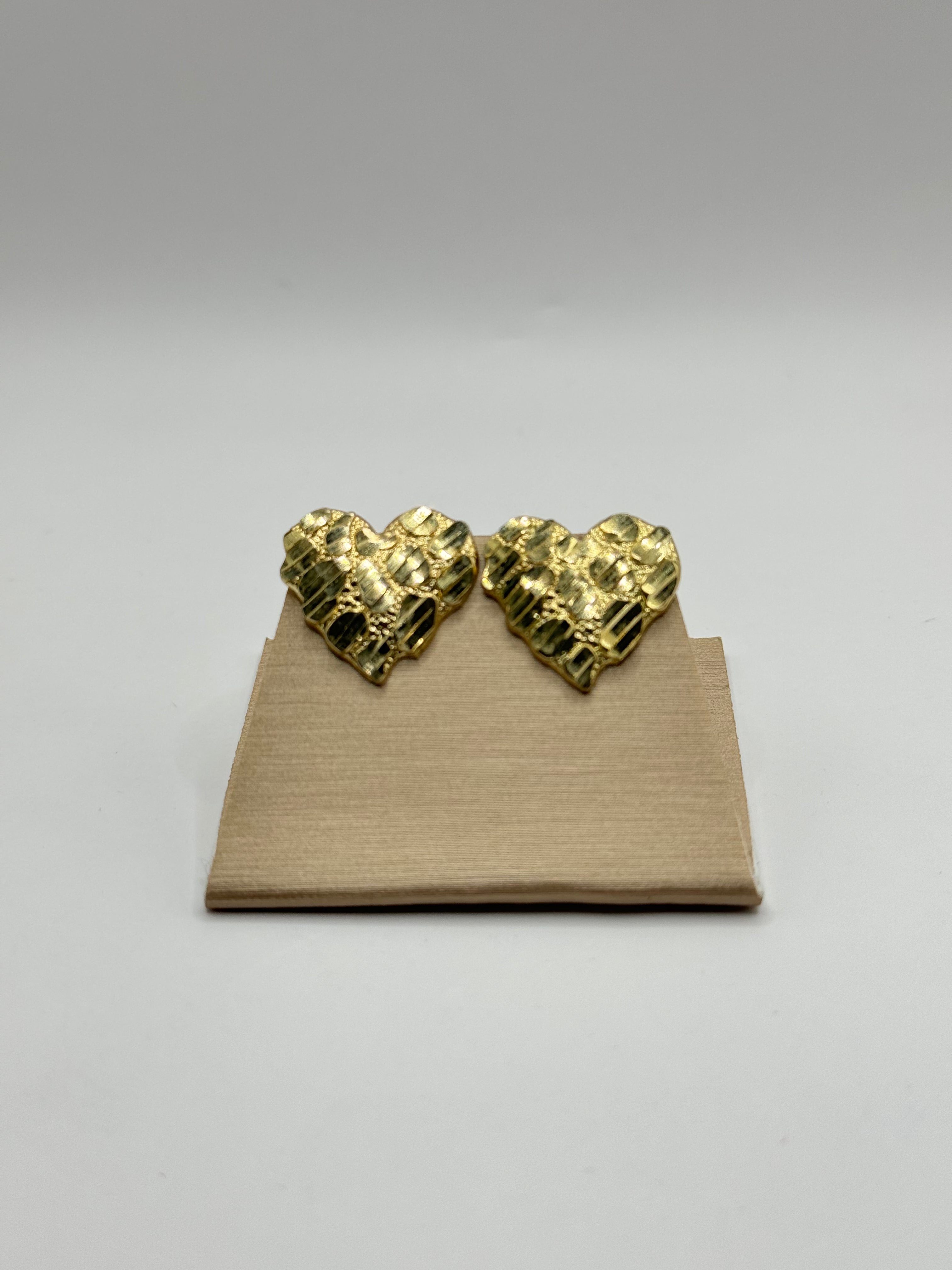 10k XL Nugget Earring Heart