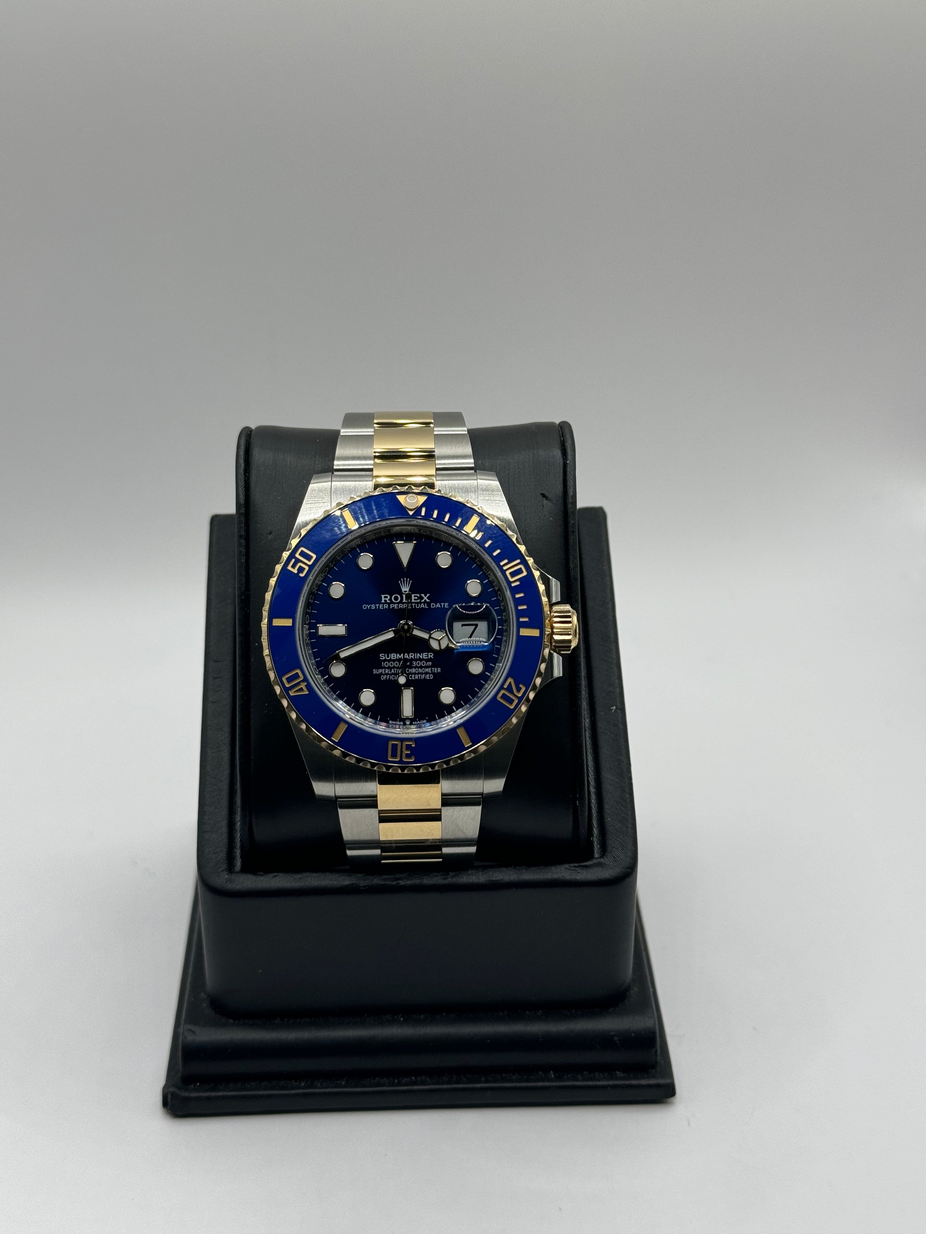 Rolex oyster perpetual sales date submariner blue